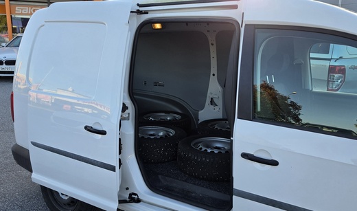 Volkswagen Caddy Maxi vaihtoauto
