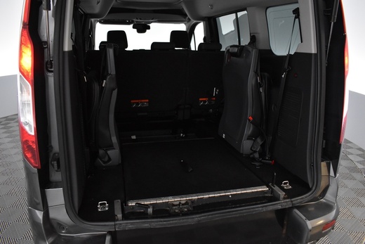 Ford Grand Tourneo Connect vaihtoauto