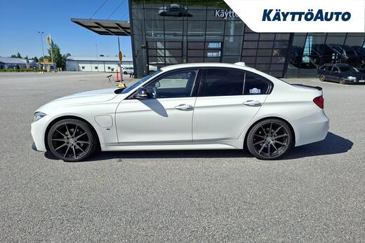 BMW 330 vaihtoauto