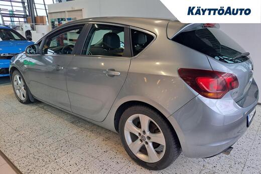 Opel Astra vaihtoauto