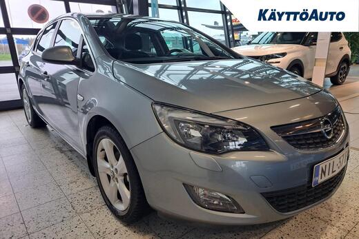 Opel Astra vaihtoauto