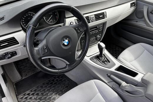 BMW 320 vaihtoauto
