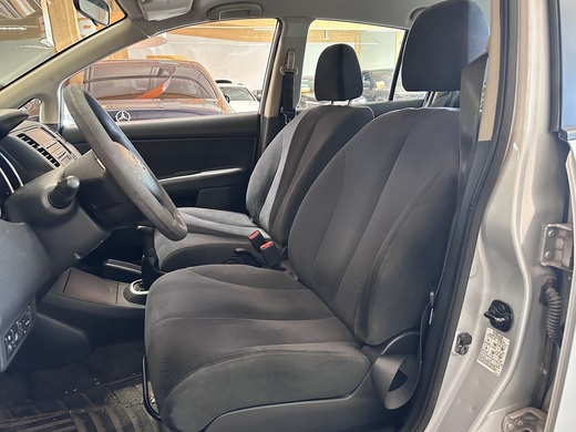 Nissan Tiida vaihtoauto