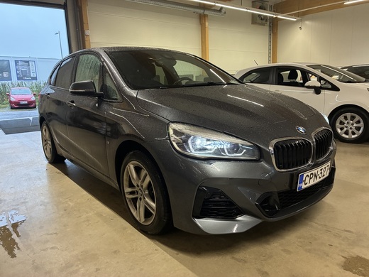 BMW 225 vaihtoauto