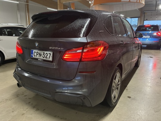 BMW 225 vaihtoauto