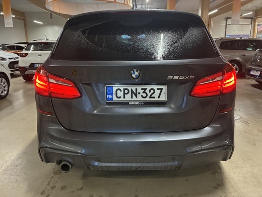 BMW 225 vaihtoauto