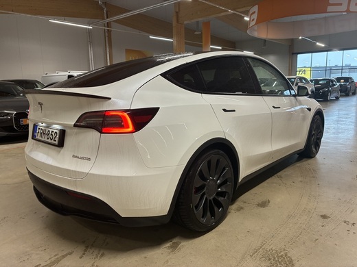 Tesla Model Y vaihtoauto