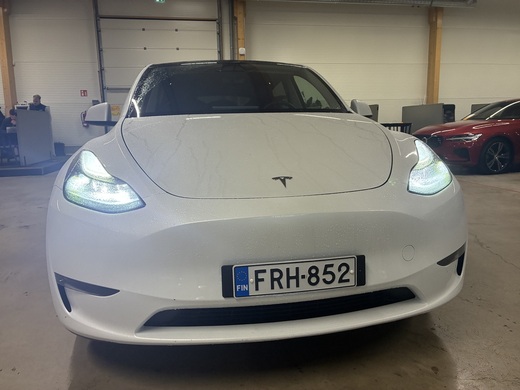 Tesla Model Y vaihtoauto