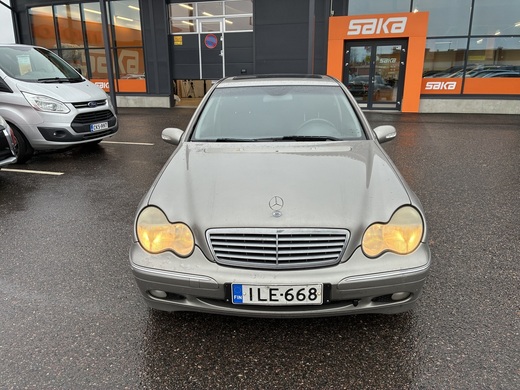 Mercedes-Benz C vaihtoauto