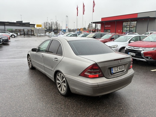 Mercedes-Benz C vaihtoauto