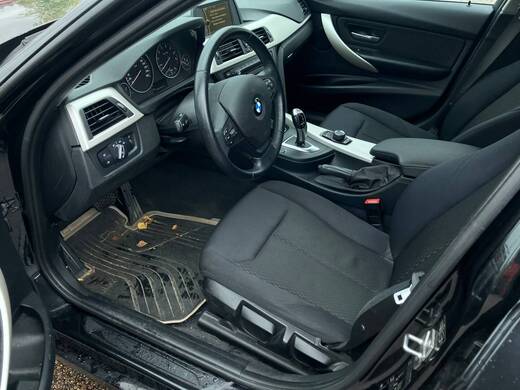 BMW 320 vaihtoauto