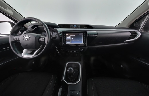 Toyota Hilux vaihtoauto