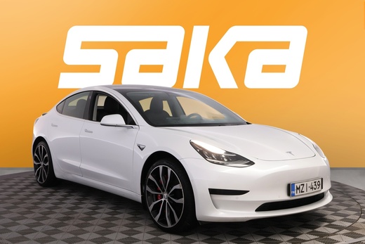 Tesla Model 3 vaihtoauto