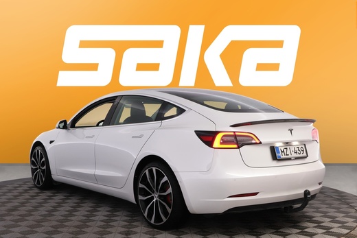 Tesla Model 3 vaihtoauto