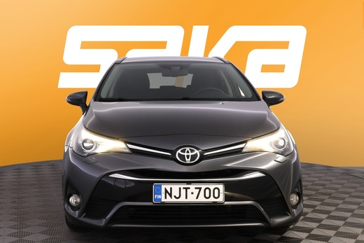 Toyota Avensis vaihtoauto