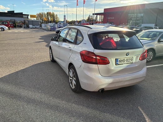 BMW 225 vaihtoauto