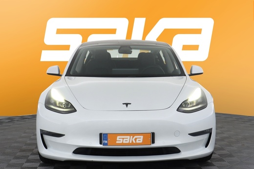 Tesla Model 3 vaihtoauto