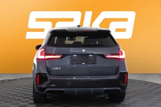 BMW iX1 vaihtoauto