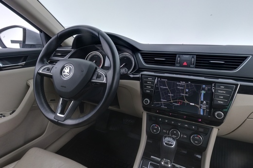 Skoda Superb vaihtoauto
