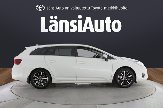 Toyota Avensis vaihtoauto