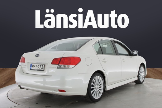 Subaru Legacy vaihtoauto