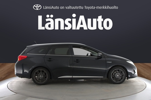 Toyota Auris vaihtoauto