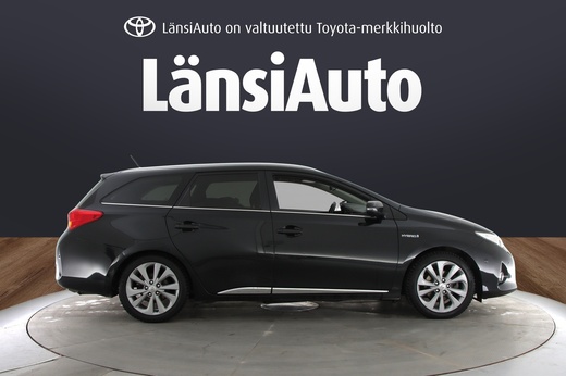 Toyota Auris vaihtoauto