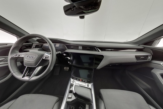 Audi Q8 e-tron vaihtoauto