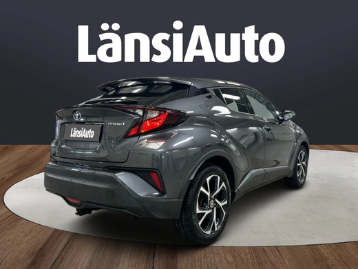 Toyota C-HR vaihtoauto