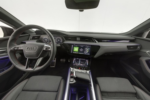 Audi Q8 e-tron vaihtoauto
