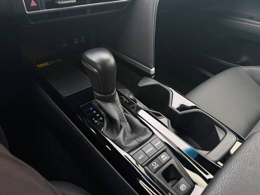 Toyota Camry vaihtoauto