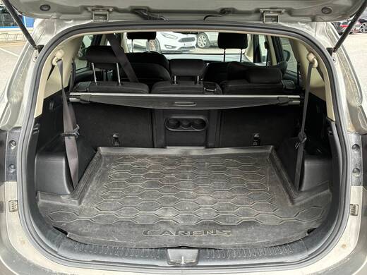 Kia Carens vaihtoauto