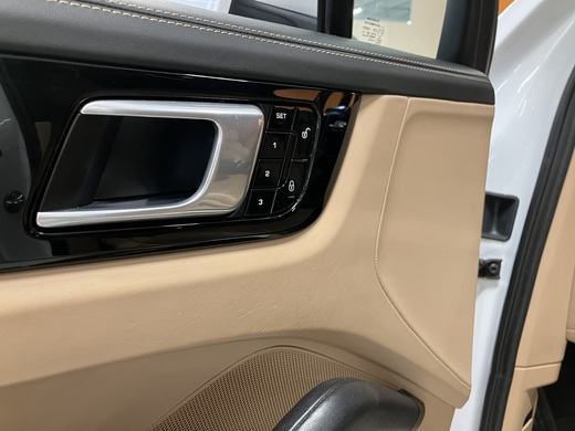 Porsche Cayenne vaihtoauto