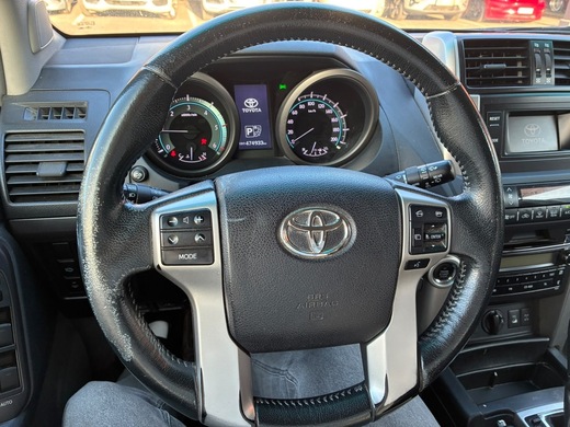 Toyota Land Cruiser vaihtoauto