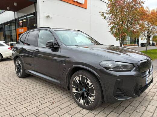 BMW iX3 vaihtoauto