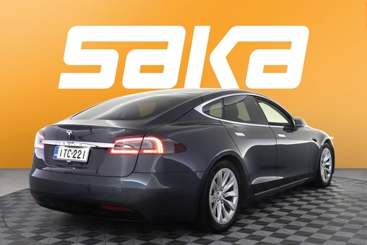 Tesla Model S vaihtoauto