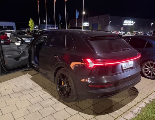 Audi e-tron vaihtoauto