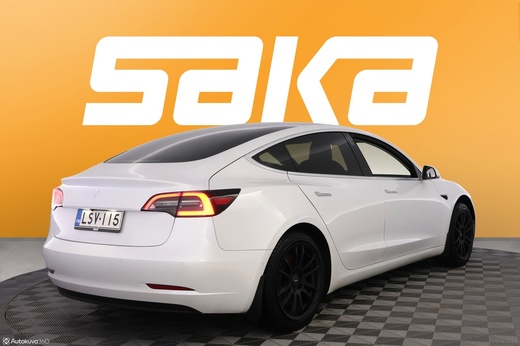 Tesla Model 3 vaihtoauto