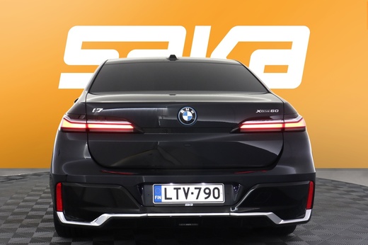 BMW i7 vaihtoauto