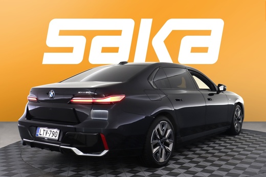 BMW i7 vaihtoauto