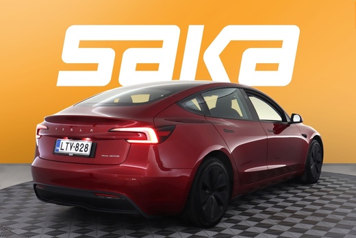 Tesla Model 3 vaihtoauto