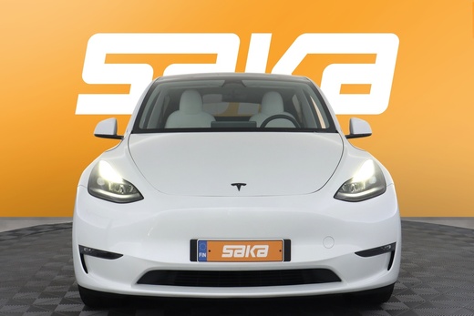Tesla Model Y vaihtoauto