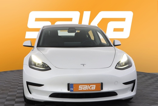 Tesla Model 3 vaihtoauto