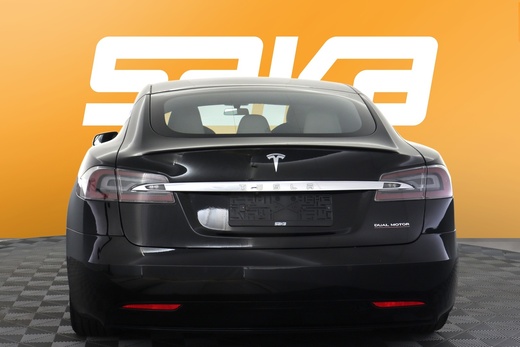 Tesla Model S vaihtoauto