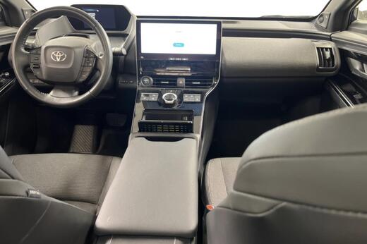Toyota bZ4X vaihtoauto