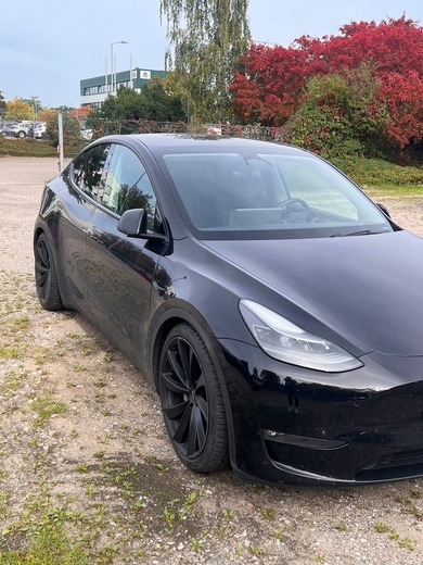 Tesla Model Y vaihtoauto