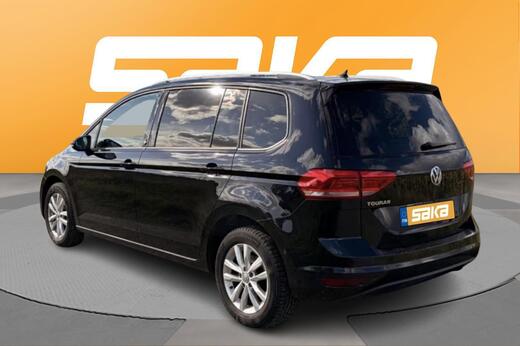 Volkswagen Touran vaihtoauto