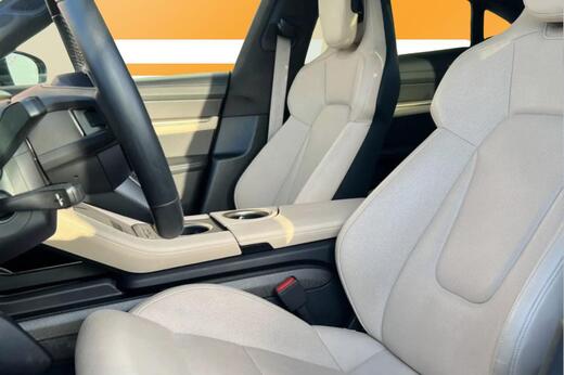 Porsche Taycan vaihtoauto
