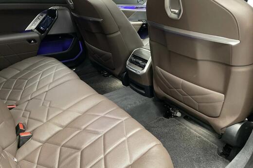 BMW i7 vaihtoauto