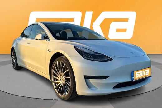 Tesla Model 3 vaihtoauto